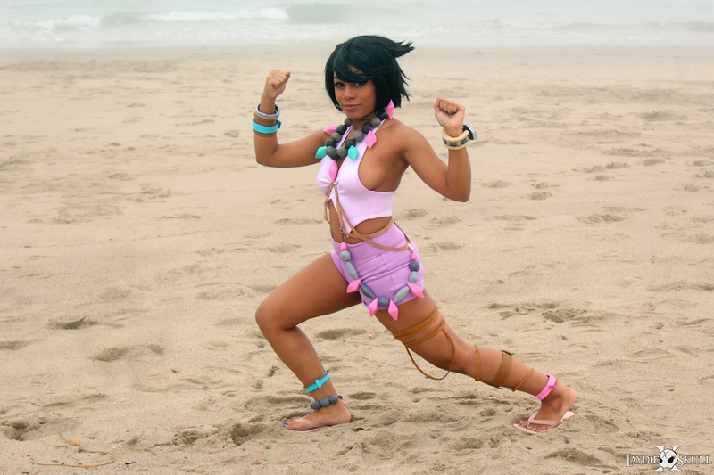 Illustration for article titled Pokémon Cosplay Hits The Beach